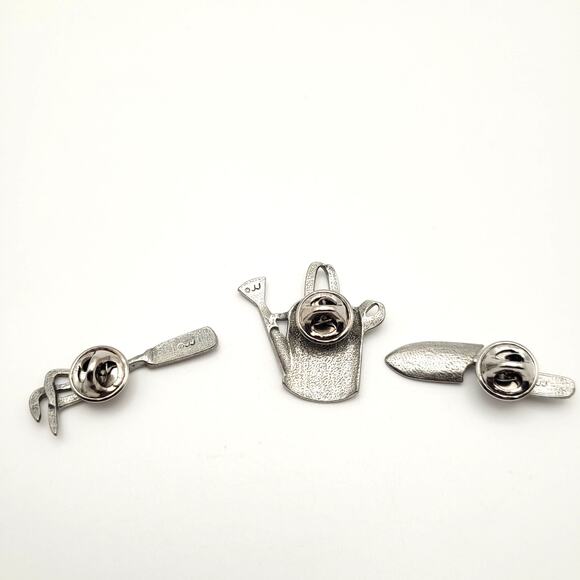 Set of 3 Pins Brooch Signed JJ Jonette Vintage Silver Toned Gardening Tools - Picture 5 of 10